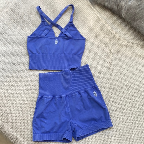 🌺free people Good karma cross back bra and running short set - Picture 9 of 16